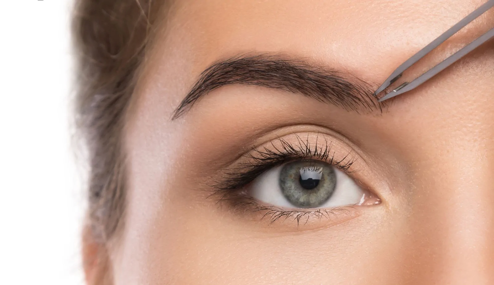 Kaş Dökülmesi ve Belirtileri Kaş Dökülmesi ve Belirtileri